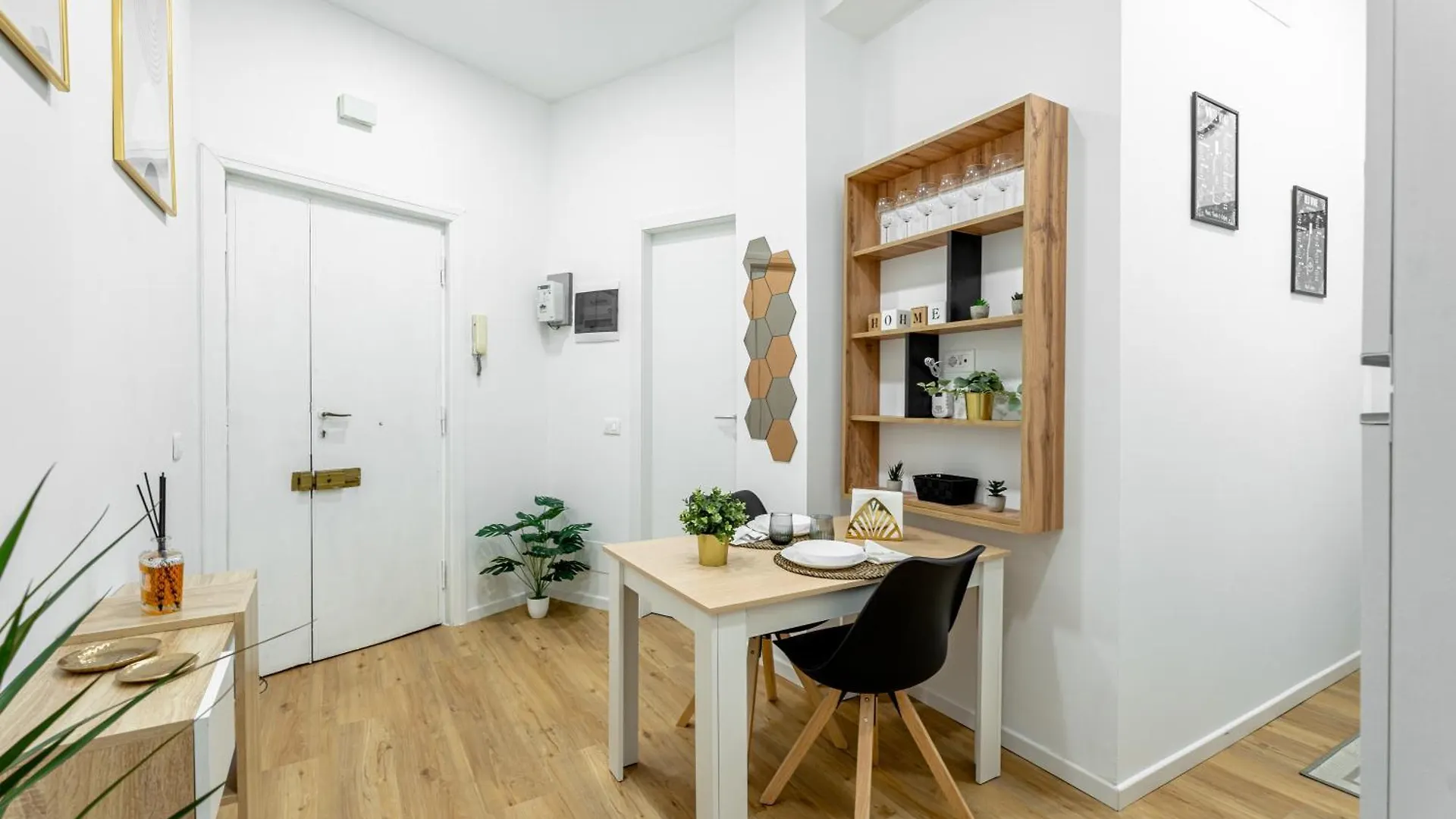 Centocinque Aparthouse - Luxe Rom 0*,  Italien